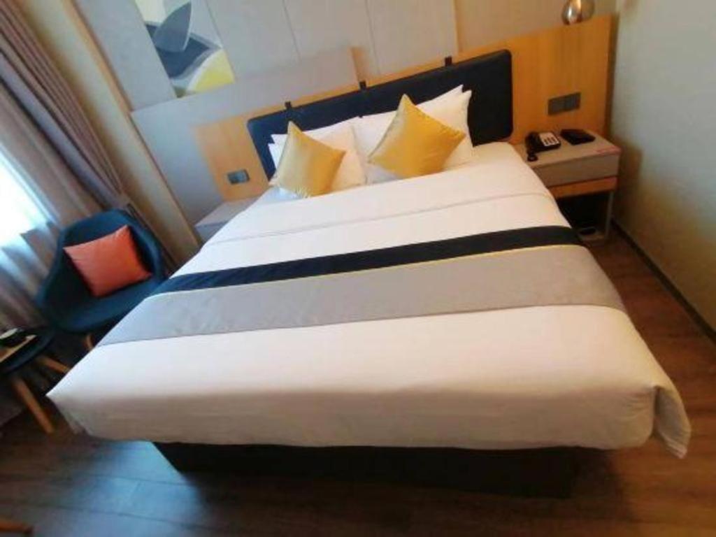Home Inn Kunming Baita Road Esterno foto