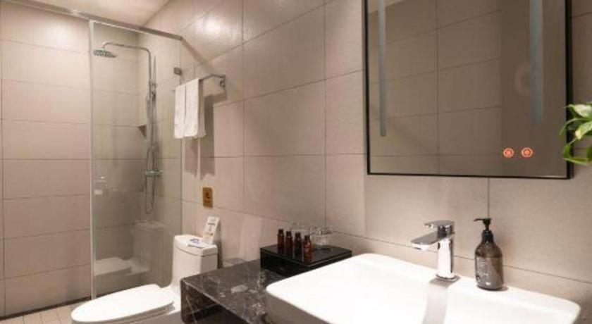 Home Inn Kunming Baita Road Esterno foto